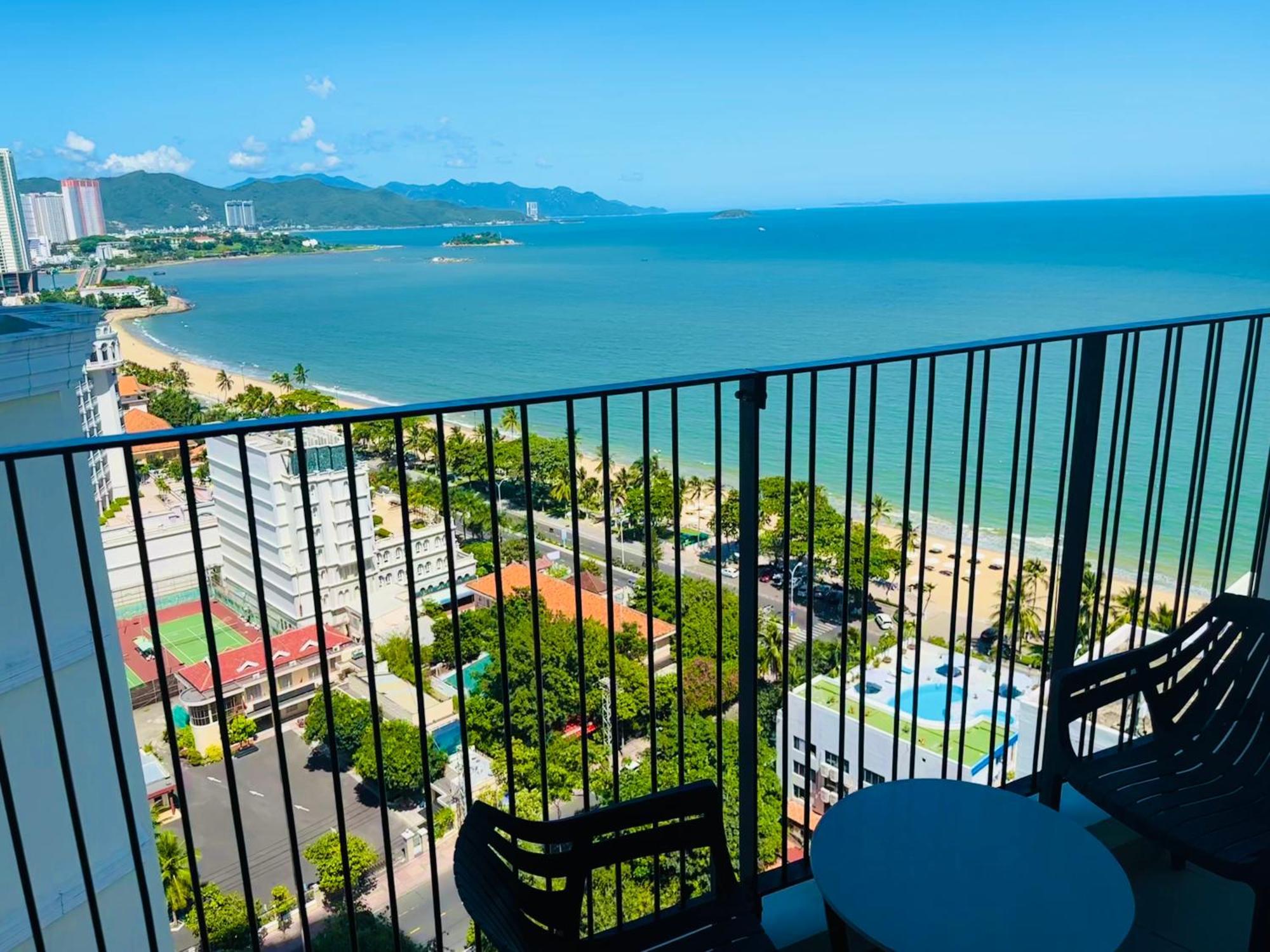 Gold Coast Nha Trang Luxury Apartment - Ocean View Buitenkant foto