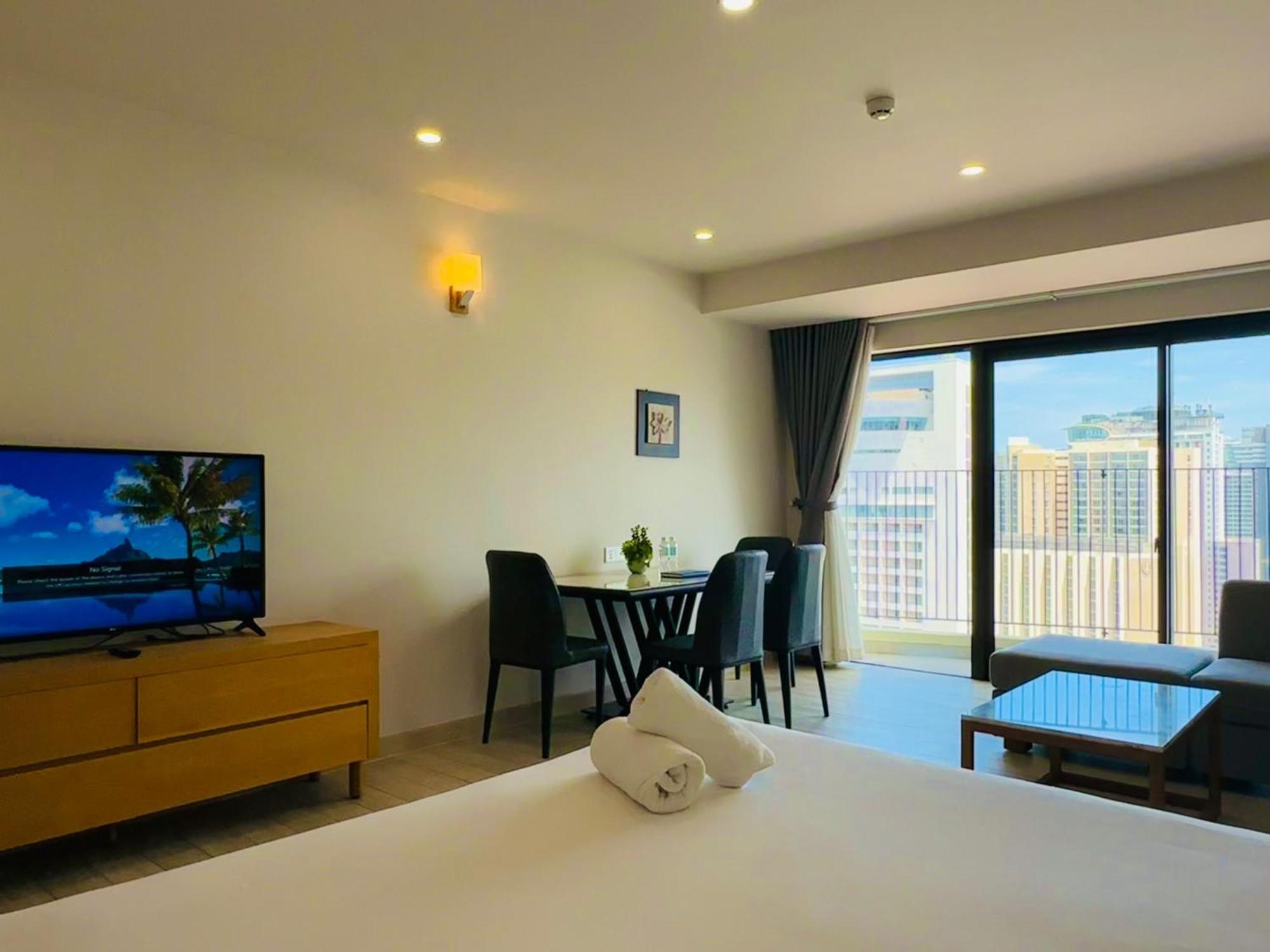 Gold Coast Nha Trang Luxury Apartment - Ocean View Buitenkant foto